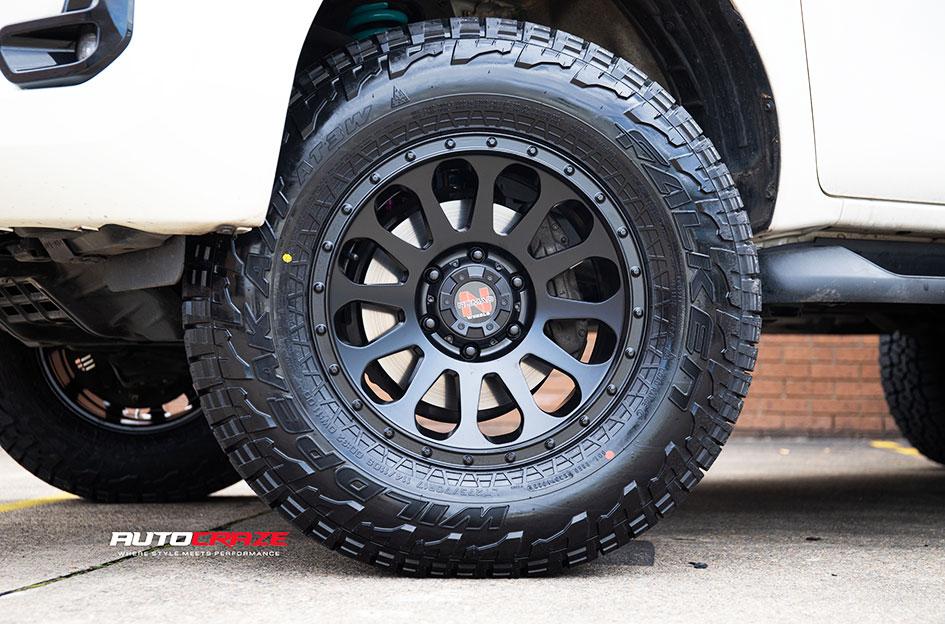 TOYOTA HILUX N80 4WD VICTIM MATTE BLACK