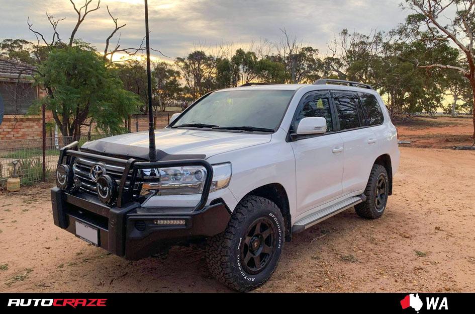 TOYOTA LANDCRUISER QUAKE SATIN BLACK