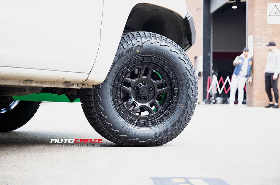 VOLKSWAGEN AMAROK BERRETT SATIN BLACK