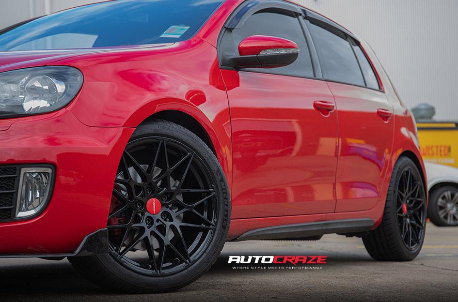 VOLKSWAGEN-GOLF-ZR1-GLOSS-BLACK