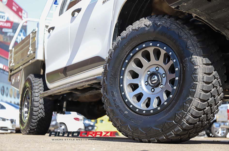 TOYOTA HILUX N80 4WD VECTOR MATTE GUN METAL