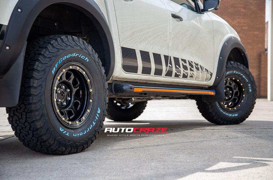 NISSAN NAVARA D LOCKER BLACK
