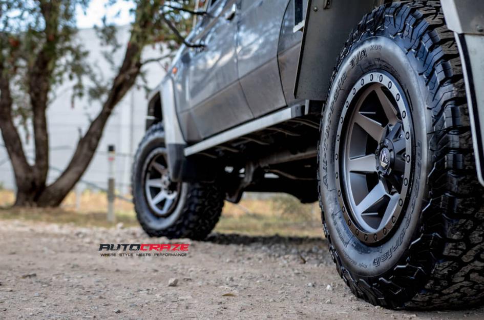 TOYOTA LANDCRUSIER WILDCAT MATTE GUN METAL