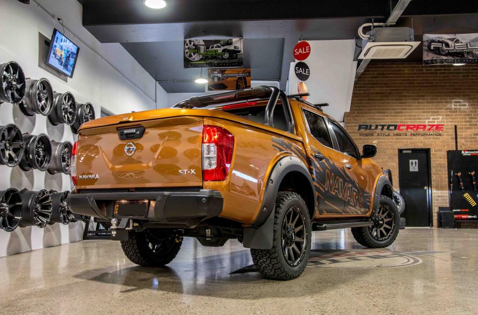 NISSAN NAVARA GD05 BRONZE DARK TINT WITH MATTE BLACK