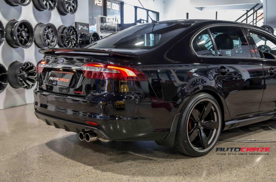 FORD-FALCON-VN900-MATTE-BLACK