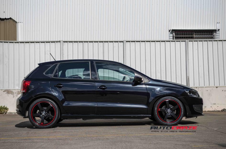 VOLKSWAGEN POLO MR116 MATTE BLACK RED EDGE