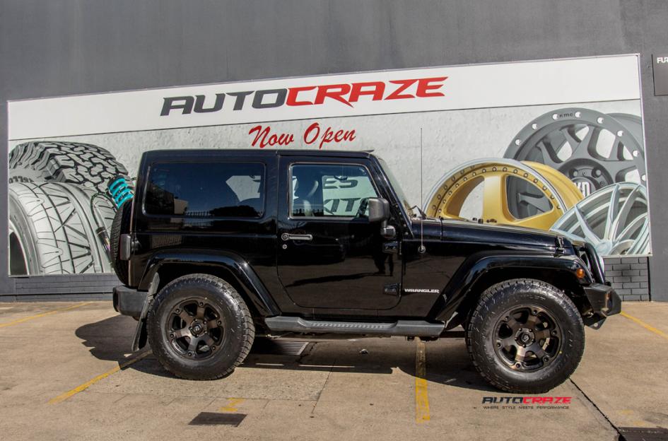 JEEP WRANGLER BEAST BLACK MACHINED WITH DARK TINT