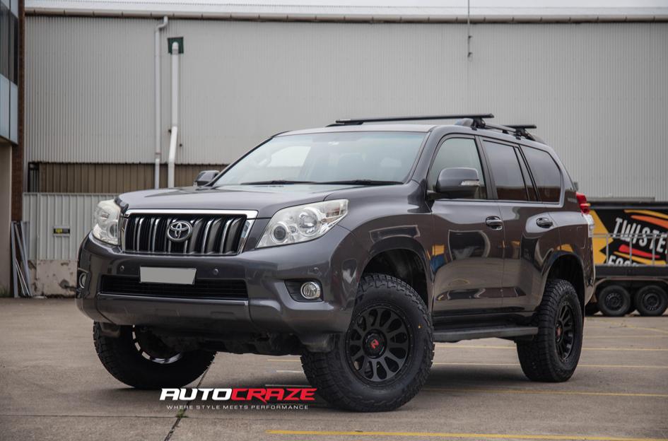 TOYOTA-PRADO-VICTIM-MATTE-BLACK
