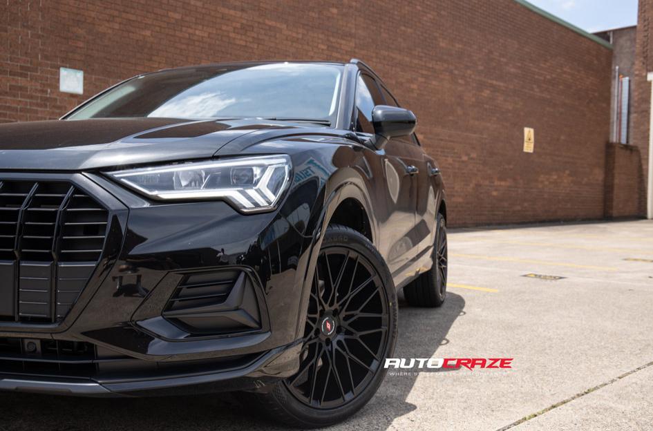 AUDI Q3 IFG36 FLAT BLACK