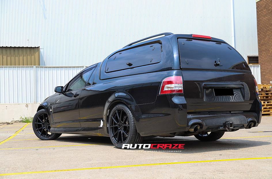HOLDEN-COMMODORE-VENOM-GLOSS-BLACK