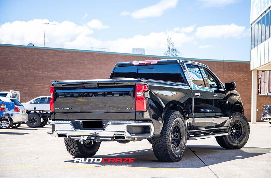 CHEVROLET SILVERADO COVERT MATTE BLACK