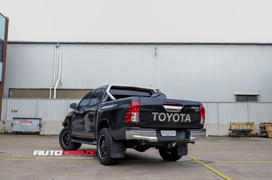 TOYOTA HILUX N80 4WD GD07 MATTE BLACK MILLED