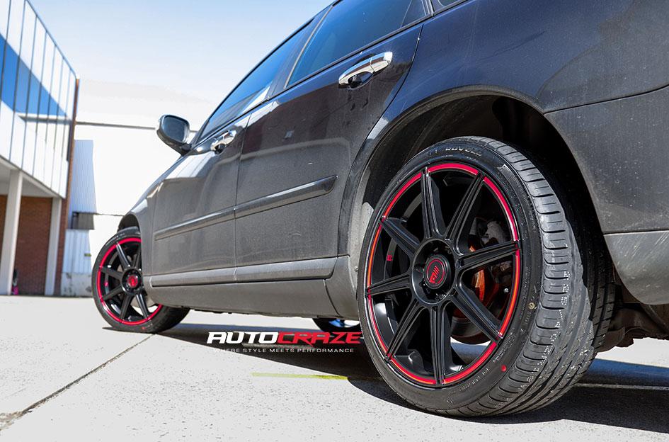 VOLVO S40 MR142 SATIN BLACK W  RED STRIPE