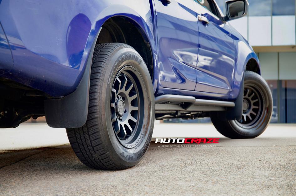 ISUZU DMAX RAPID MATTE BLACK
