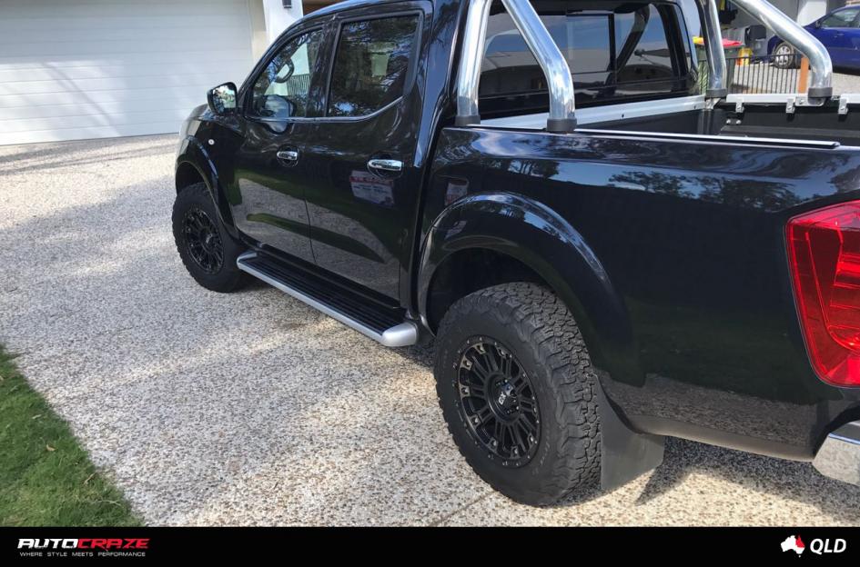 NISSAN NAVARA HOSS XD II SATIN BLACK DARK TINT