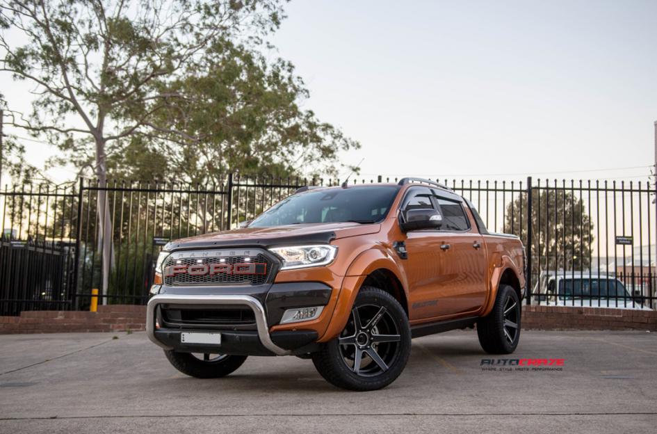 FORD-RANGER-ZEUS-09-GLOSS-BLACK-MILLED-ACCENTS