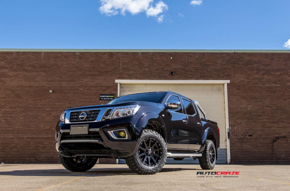 NISSAN NAVARA HEIST SATIN BLACK