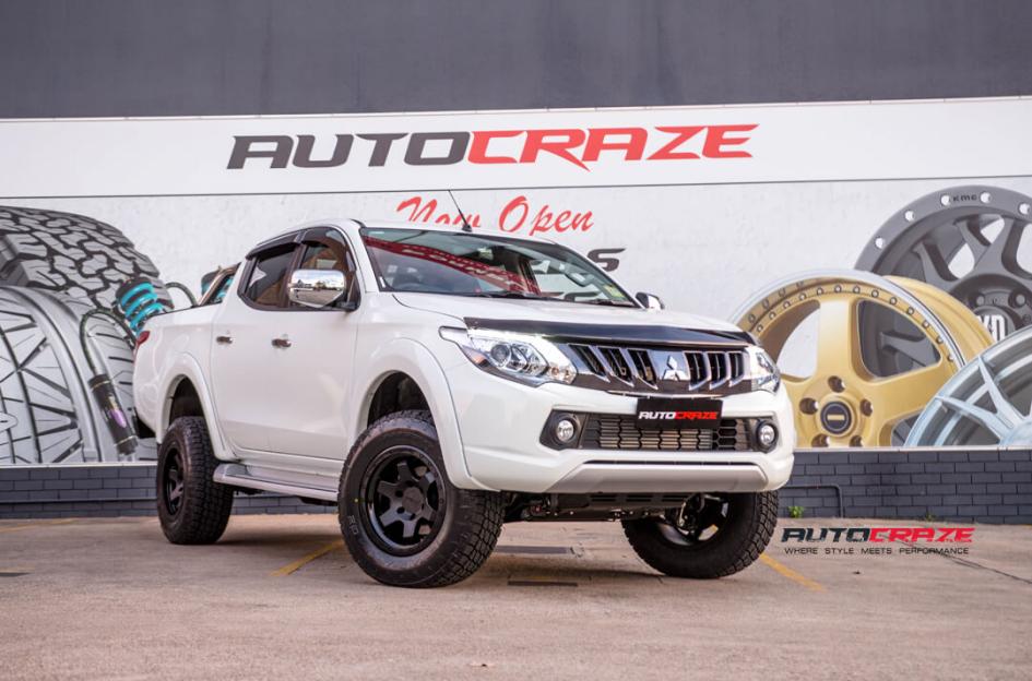 MITSUBISHI-TRITON-SIX-MATTE-BLACK-FACE-WITH-GLOSS-BLACK-WINDOWS