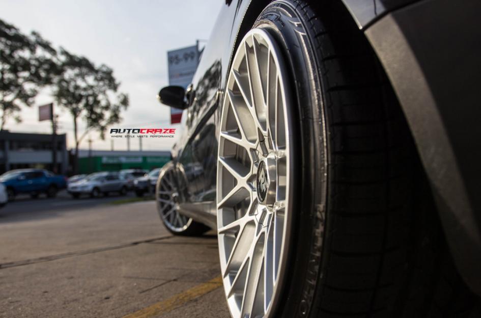 VOLKSWAGEN GOLF RSE SILVER