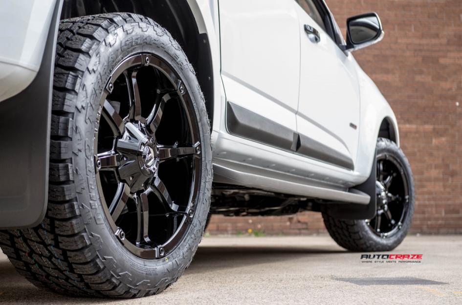 HOLDEN COLORADO COUPLER GLOSS BLACK