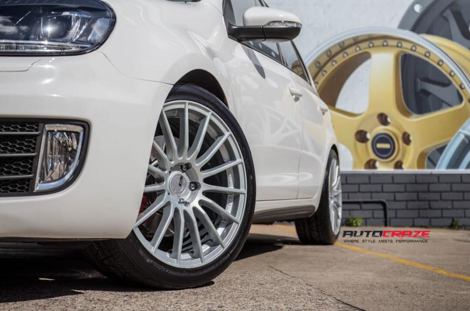 VOLKSWAGEN GOLF SF09 SILVER MACHINED