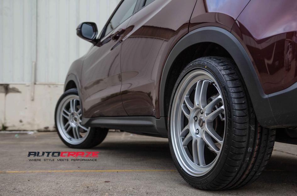 HONDA-HRV-PEAK-HYPER-SILVER