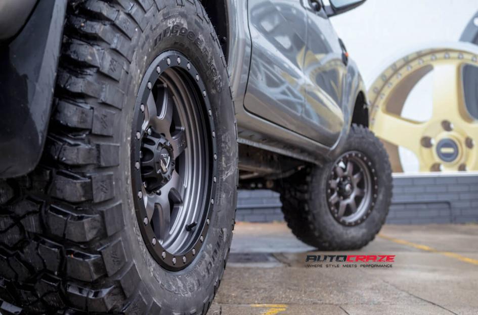 FORD-RANGER-TROPHY-MATTE-ANTHRACITE-WITH-BLACK-RING