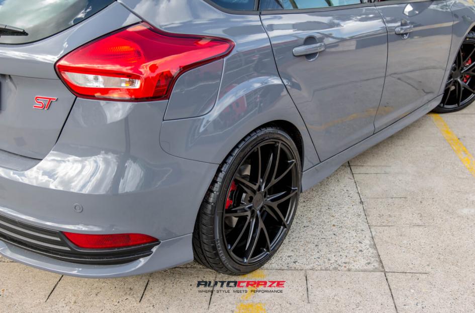 FORD FOCUS  5 STUD  MISANO MATTE BLACK