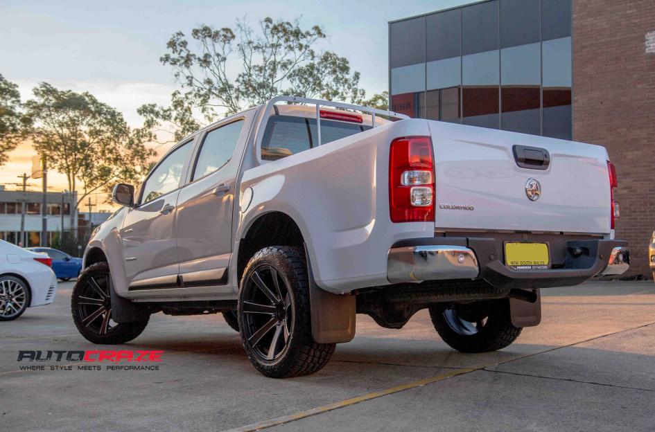 HOLDEN COLORADO RTG GLOSS BLACK MILLED ACCENTS