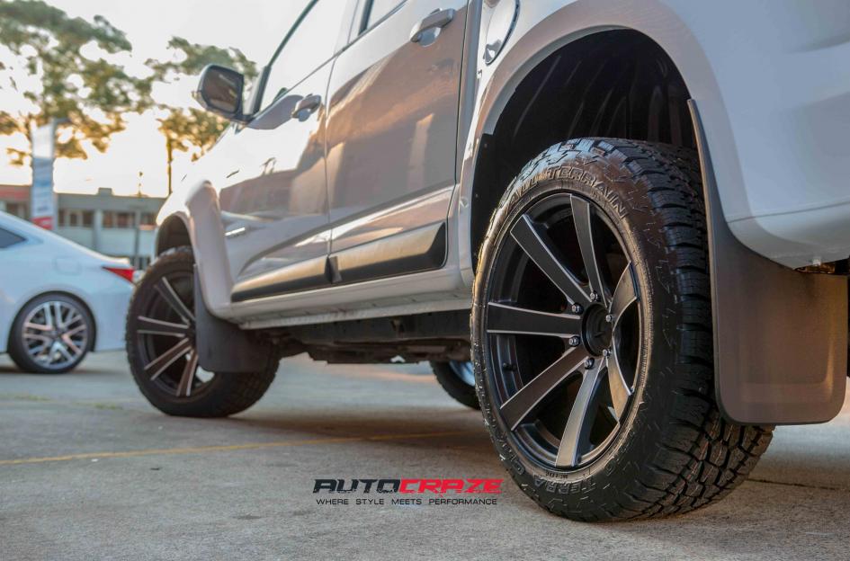 HOLDEN COLORADO RTG GLOSS BLACK MILLED ACCENTS