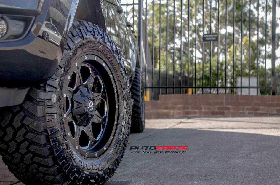 FORD RANGER BOOST GLOSS BLACK MILLED ACCENTS 3