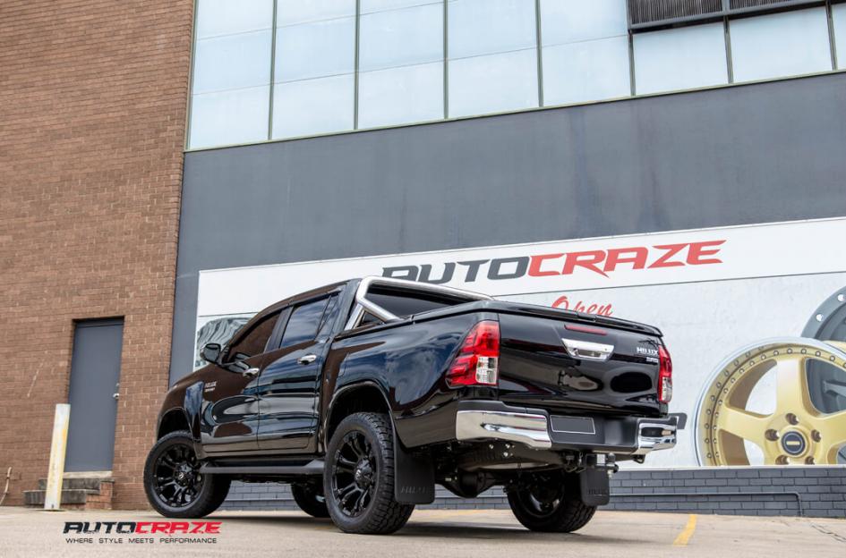 TOYOTA HILUX N80 4WD VAPOR MATTE BLACK
