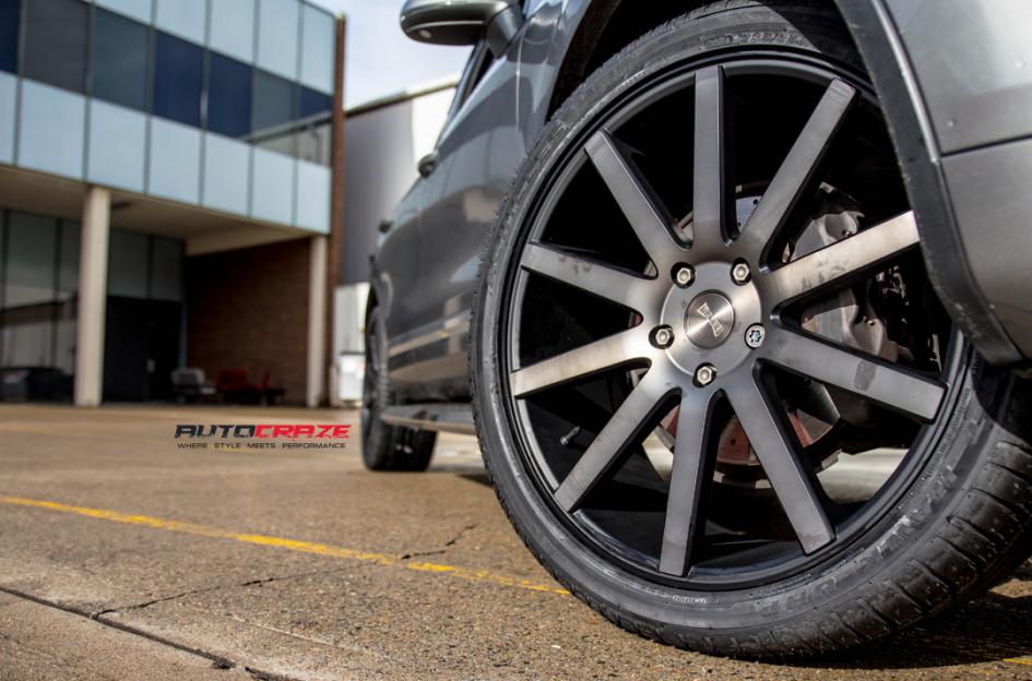 VOLKSWAGEN TOUAREG SHOT CALLA BLACK AND MACHINED WITH DARK TINT