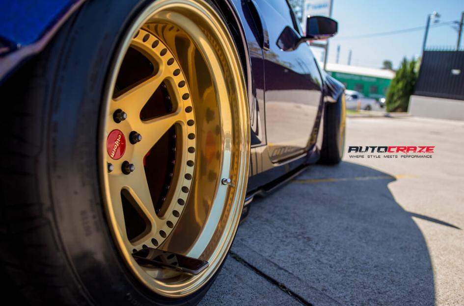 NISSAN 350Z USF MATTE CANDY GOLD