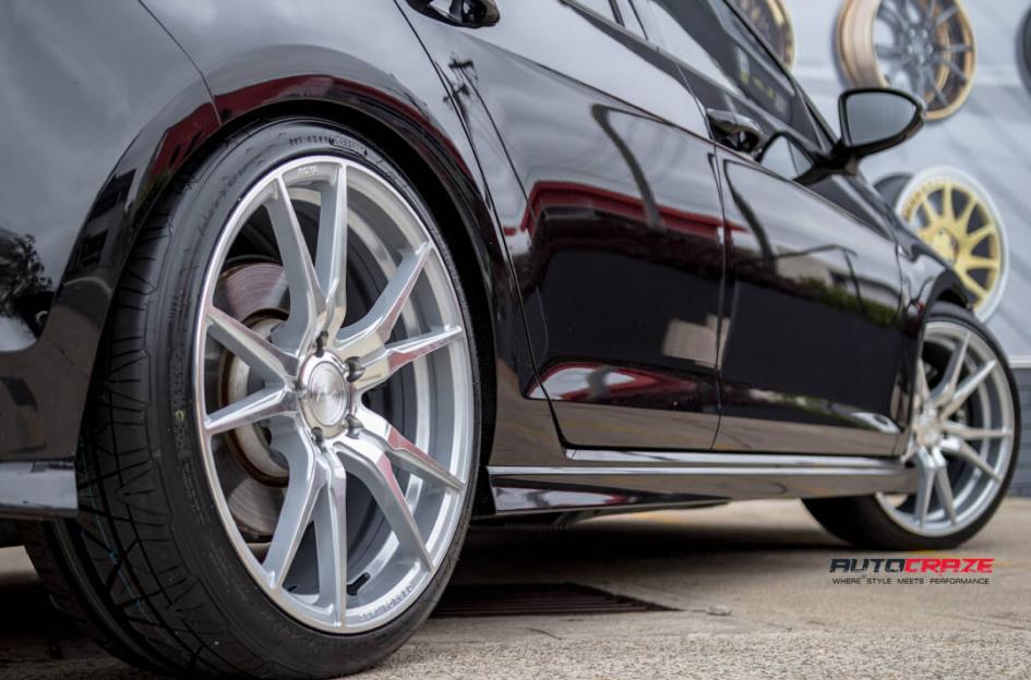 VOLKSWAGEN GOLF SF06 SILVER MACHINED FACE