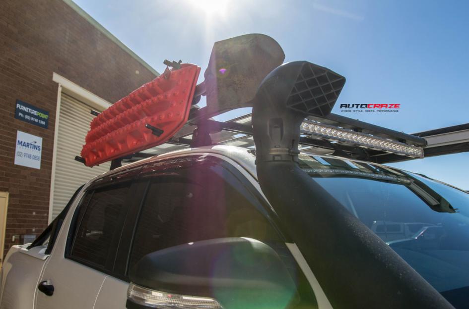 TOYOTA HILUX N80 4WD T05 SATIN BLACK