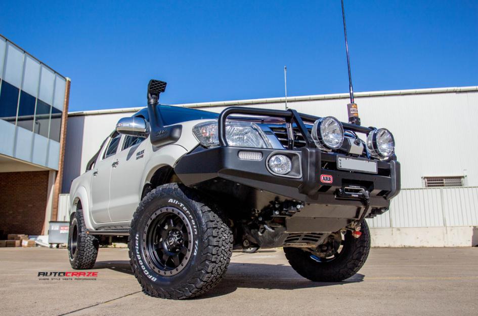 TOYOTA HILUX N70 4WD TROPHY MATTE BLACK WITH ANTHRACITE RING 22
