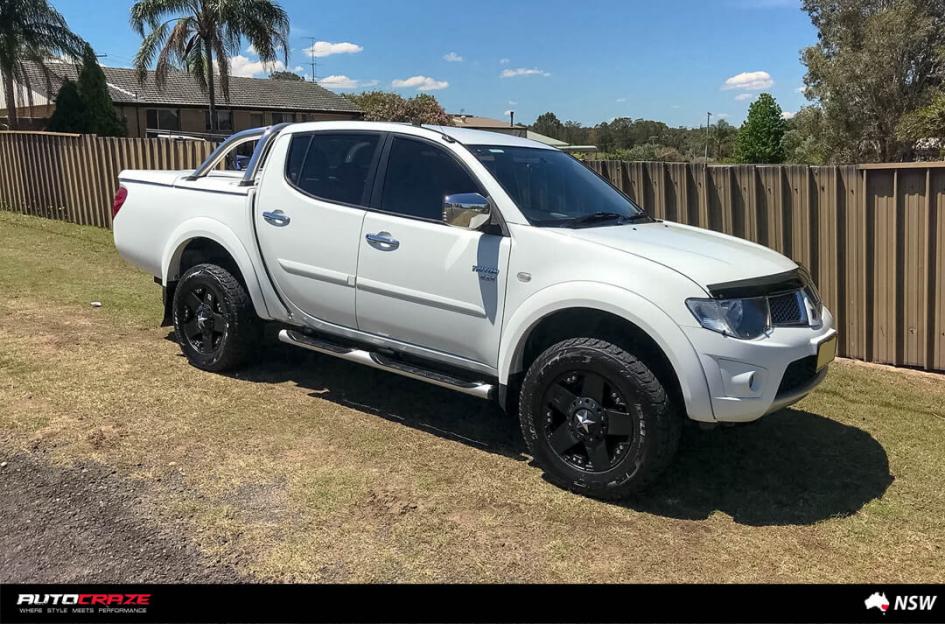 MITSUBISHI TRITON ROCKSTAR XD MATTE BLACK