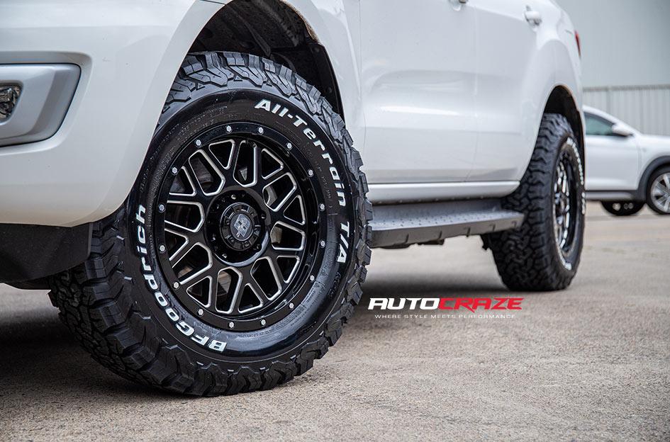 FORD EVEREST VEGAS GLOSS BLACK MILLED 