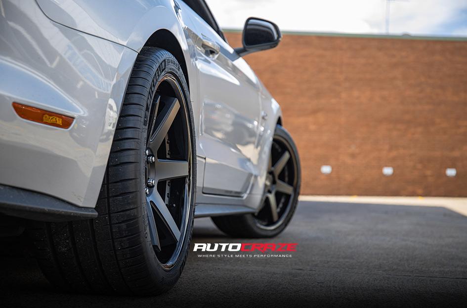 FORD MUSTANG ALTAIR MATTE BLACK WITH GLOSS BLACK LIP