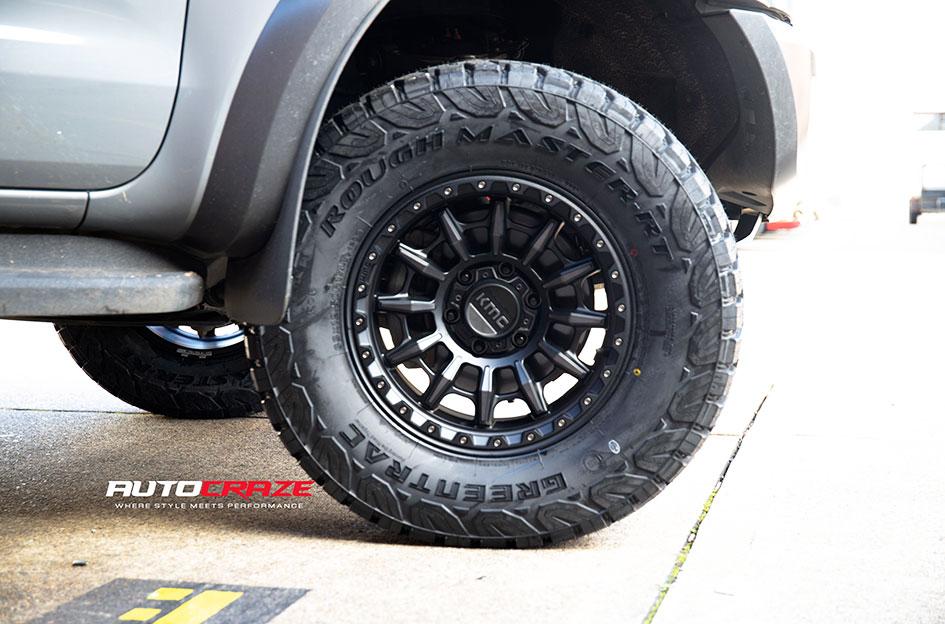 FORD RANGER RAPTOR CARNAGE SATIN BLACK GRAY TINT