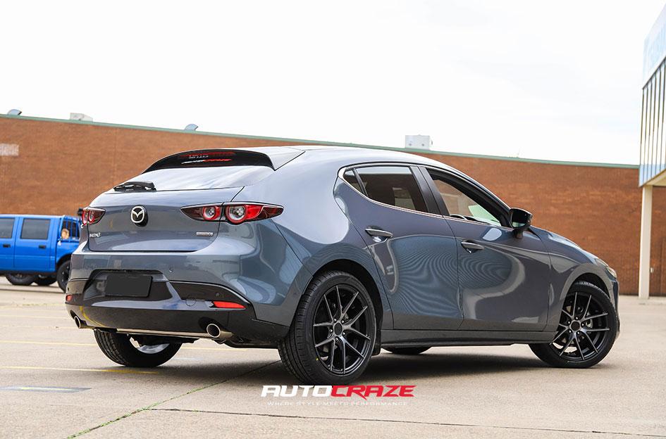 MAZDA-3-TARGA-BLACK-MACHINED-FACE