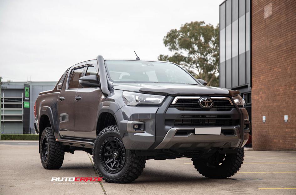 TOYOTA HILUX N80 4WD COVERT MATTE BLACK