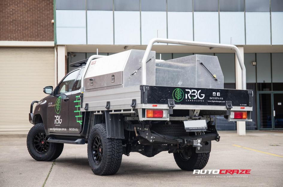 TOYOTA HILUX N80 4WD VICTIM MATTE BLACK