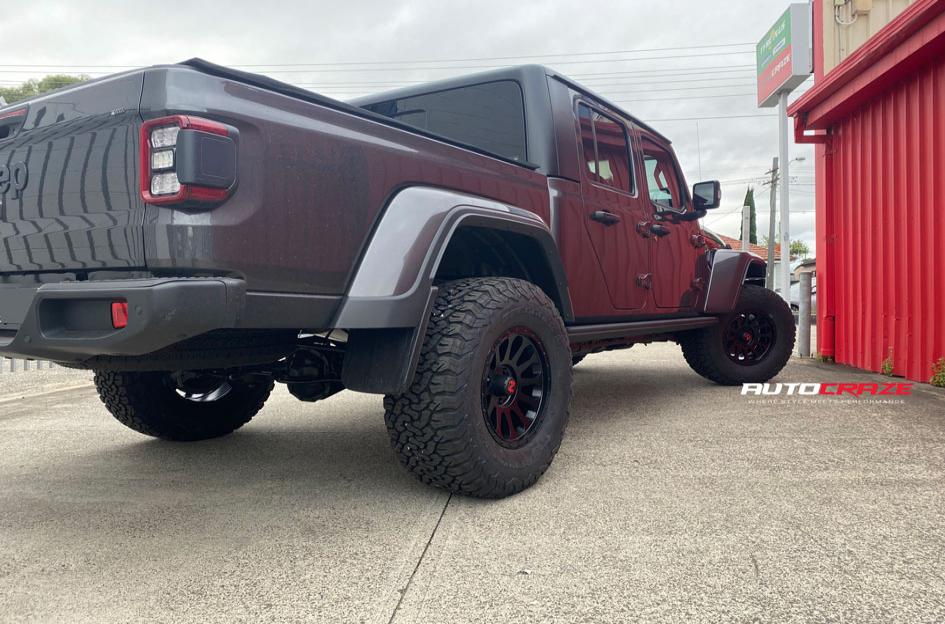 JEEP GLADIATOR VICTIM MATTE BLACK