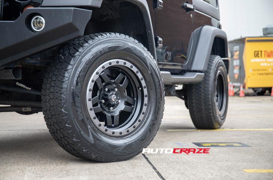 JEEP WRANGLER ANZA MATTE BLACK WITH ANTHRACITE RING