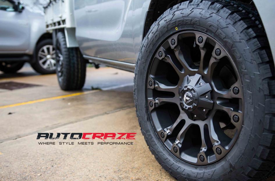 MAZDA BT 50 VAPOR BLACK MACHINED WITH DARK TINT