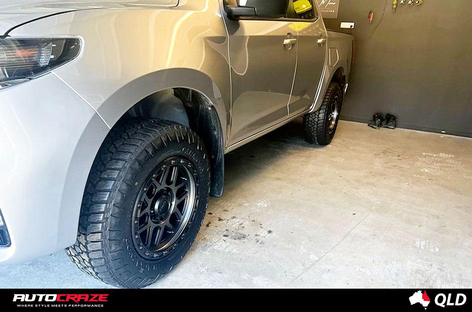 MAZDA BT 50 MESA KM544 SATIN BLACK GREY TINT