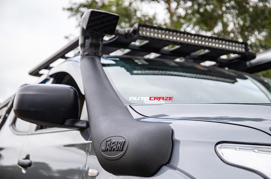 MITSUBISHI TRITON KM544 MESA SATIN BLACK GLOSS BLACK LIP