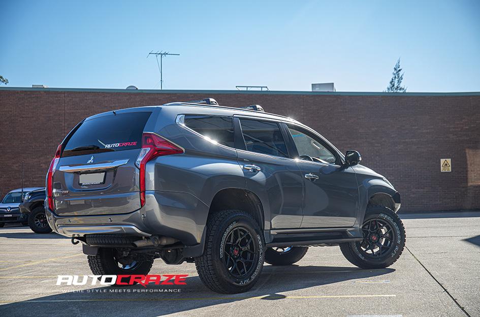 MITSUBISHI PAJERO SABBATH MATTE BLACK